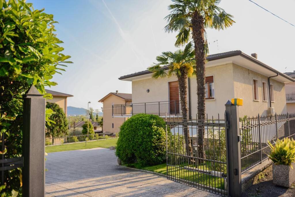 Villa Viola-Comoda Villetta A Caprino Veronese Bagian luar foto